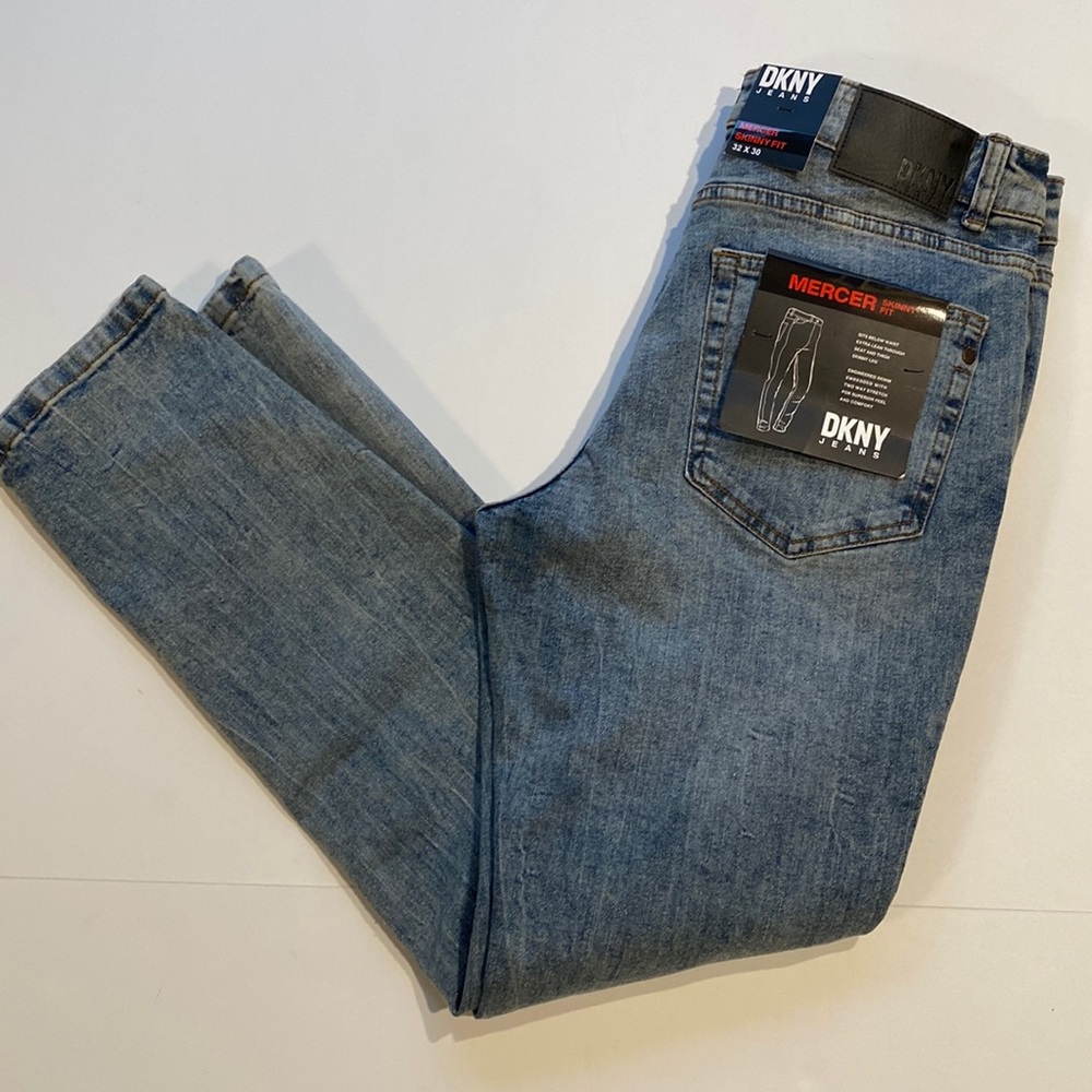 DKNY Mercer Skinny Fit SZ 32 x 30 Denim Blue Jeans Distressed New D13(e)